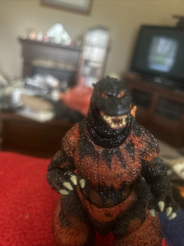 Premium Bandai S.H.MonsterArts Godzilla 1995 Ultimate Burning ver. Action Figure - Image 4 of 4
