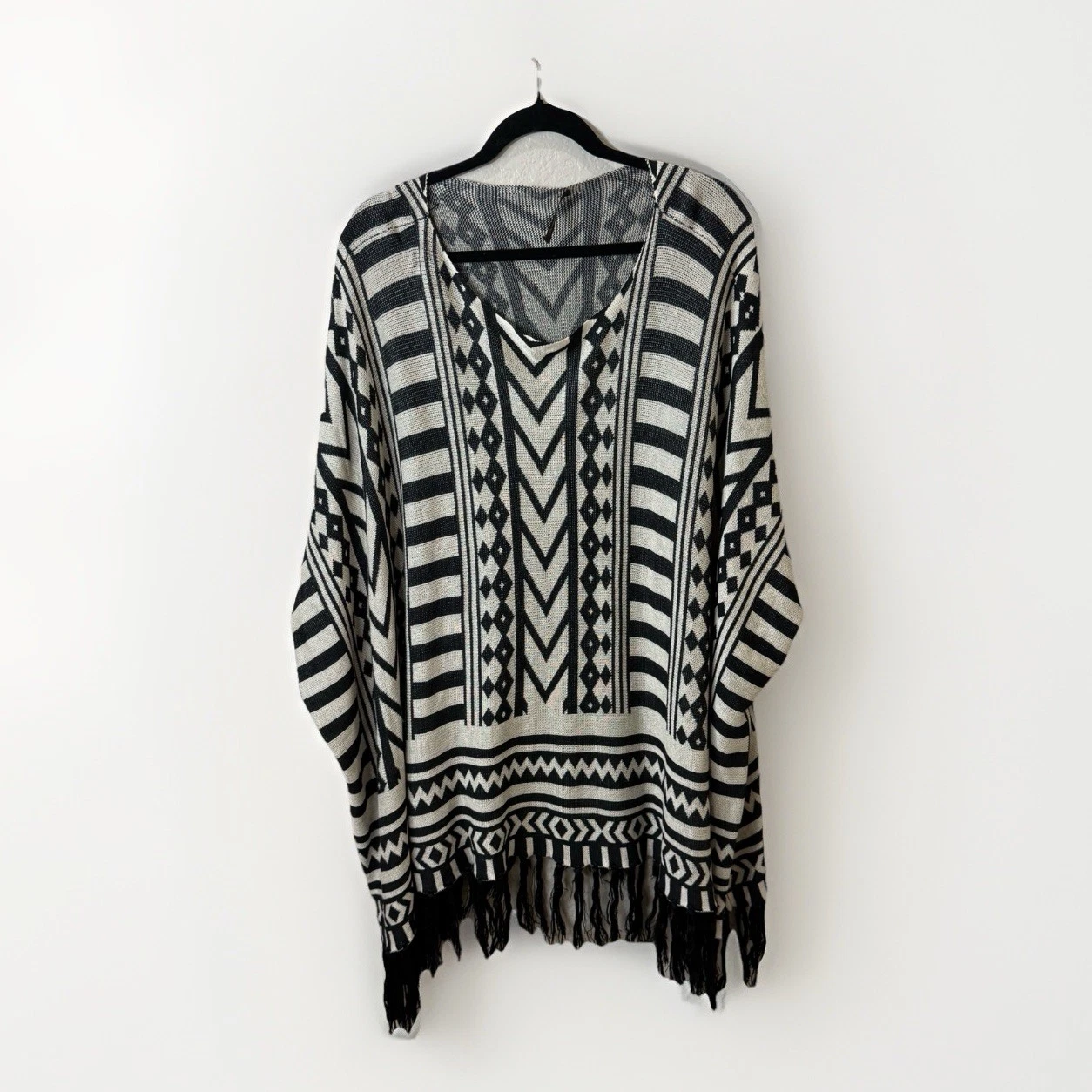 Do Everything In Love Fringe Shawl Poncho Wrap Black Ivory Soft Classy O/S Aztec