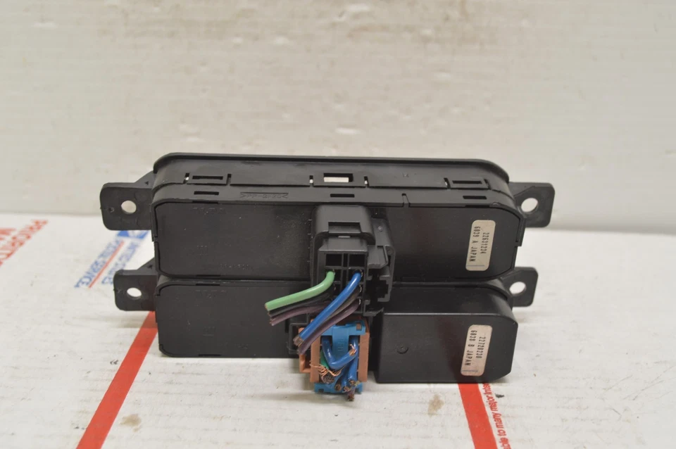 2006 2007 Saturn Vue Power Window Master Switch Door Window Button MM74#021 - Image 2 of 3