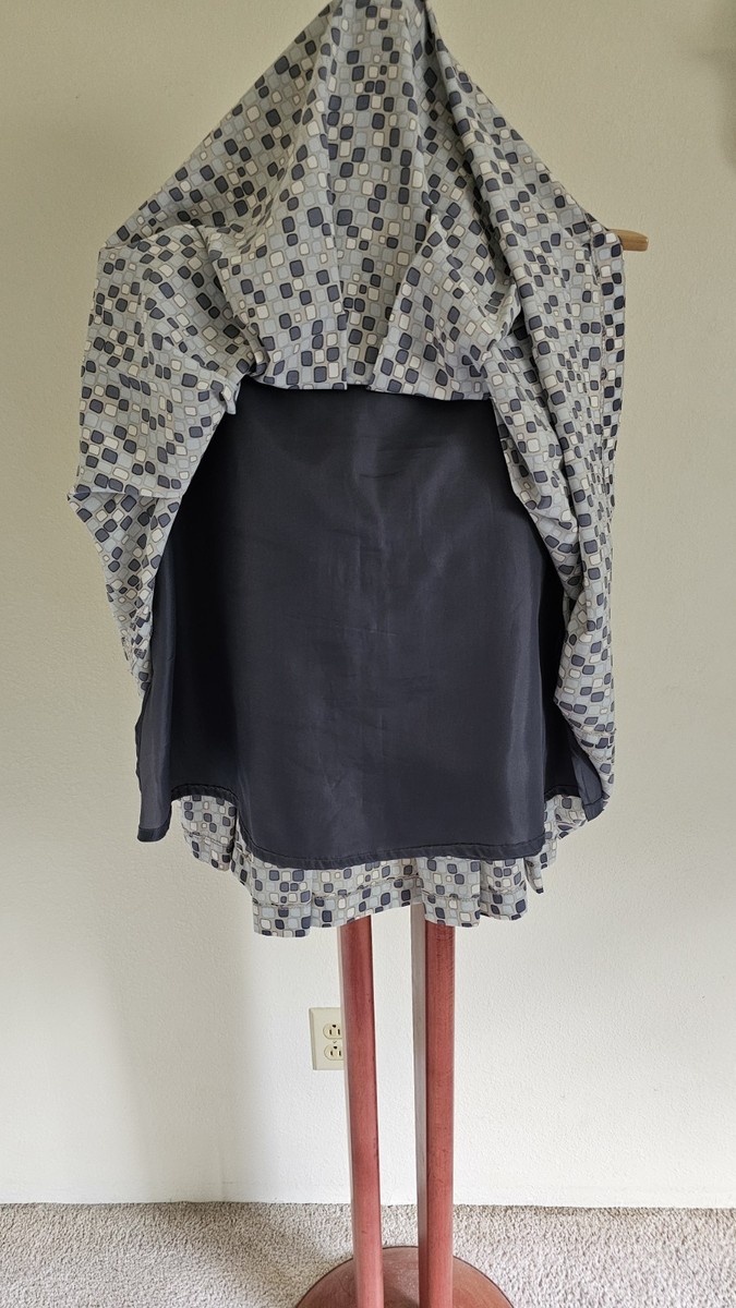 Gu Japanese Pleated Lined Skirt View 5