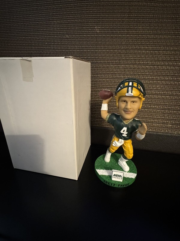 Brett Favre Bobblehead Green Bay Packers Stadium Giveaway RARE NIB NFL