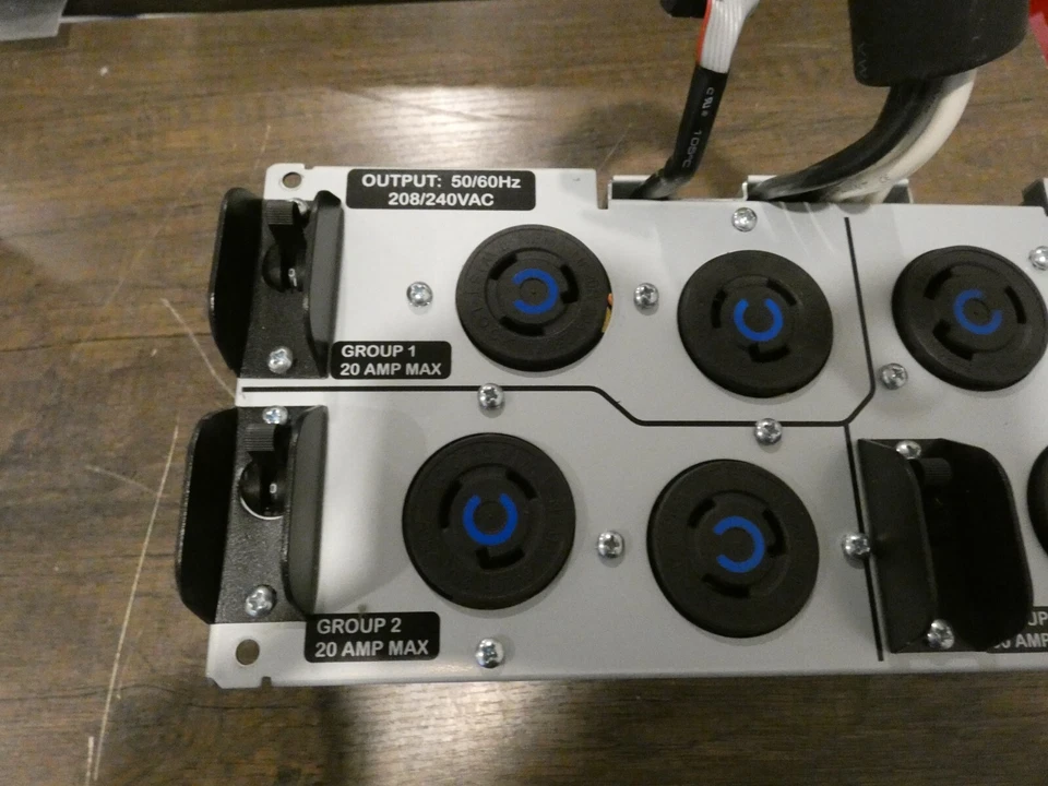 APC Smart-UPS SRT008 Power Distribution Unit 50/60Hz 208/240 VAC 640-3014G-Z - Image 4 of 4