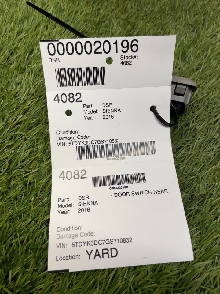 ✅ Interruptor trasero de puerta Toyota Sienna 2016 N.º de parte: 84963-AE010 OEM Foto 3 de 3