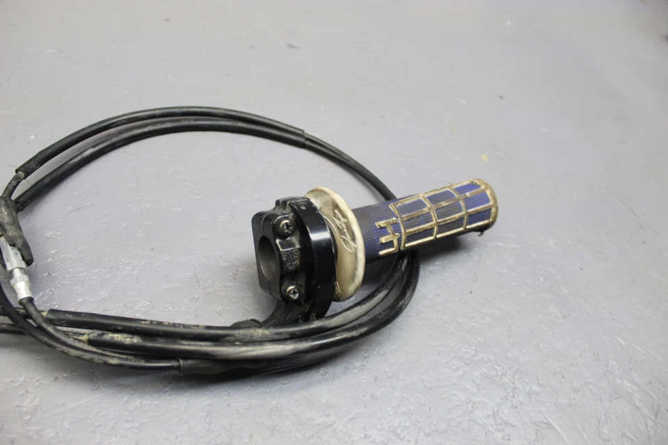 Yamaha YZ450F 2006 empuñadura del acelerador derecho 5TJ-26240-C0-00 Foto 4 de 4