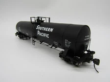 Atlas HO ACF 23,500 Gallon Tank Car - SP 67650