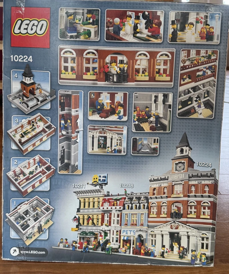LEGO Modular Buildings 10224 Town Hall, Foto 3 von 5