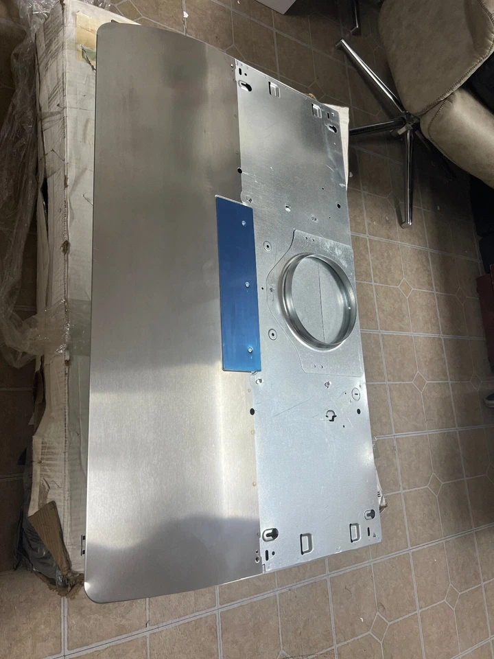 Soplador NuTone® Mantra 36 pulgadas 375 MAX CFM 1,5 Sones campana extractora de acero inoxidable Foto 4 de 4