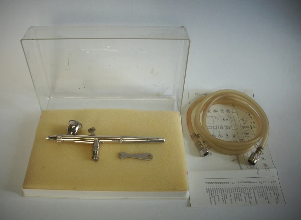 Aerografo Professionale in metallo - Immagine 2 di 3