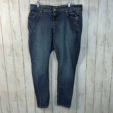 Torrid Denim Women's Blue Wash Jeans Straight Leg Mid Rise Stretch Size 16S
