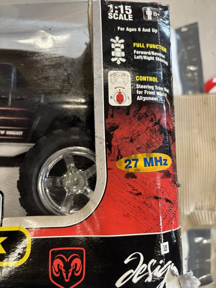 New Bright Hummer H3T 1:15RC Vehicle 1552/1587 Model 2006-20096 27 Me - Image 3 of 4