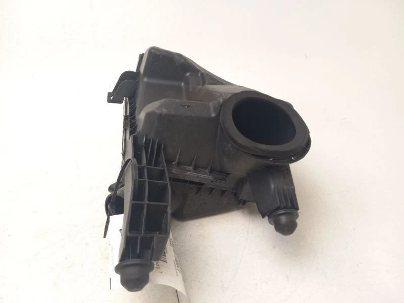 Chevrolet Malibu 2008-2012 limpiador de admisión de aire Foto 2 de 4