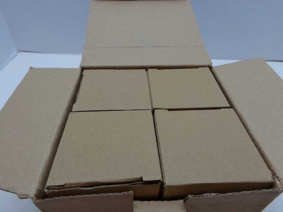 Artistic Vintage Edison Style Bulb 4 Pack, A19, 110-130V, 40W, B22, New in Box - Image 2 of 4