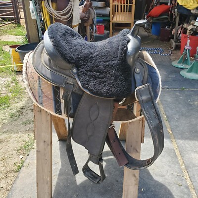 ^ 15'' Big Horn #101  barrel Saddle w/ real sheepskin seat cover