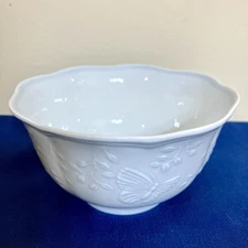 LENOX Butterfly Meadow Sky Embossed Porcelain Bowl Round 6" x 3.5" Made in USA