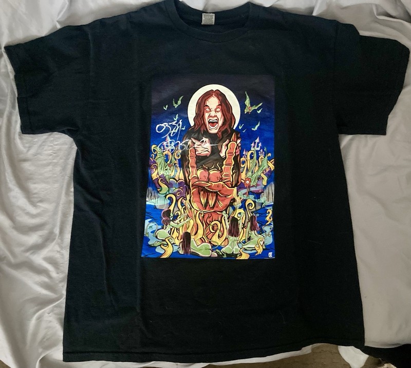 RARE Signed Ozzy Osbourne Vintage Ozzy T-Shirt Gildan Tag 2002 Size L 