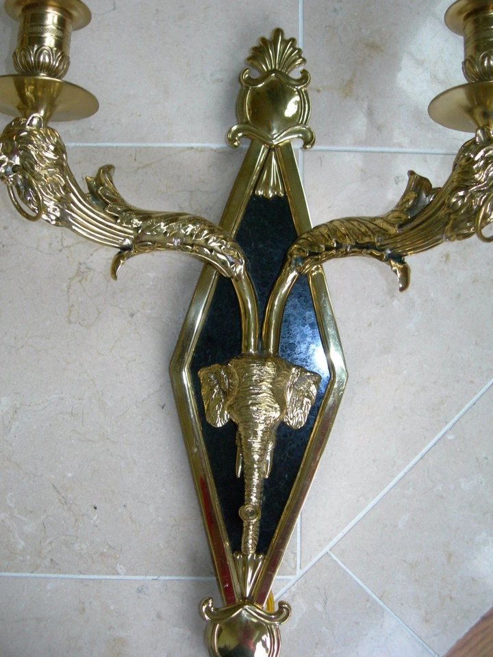 Apliques lámparas de pared con motivo de león elefante de dos brazos de latón pulido Maitland Smith Pr Foto 3 de 4