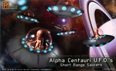 ALpha Centauri U.F.O.'s Short Range Sauvers 2 UFO 1:32 Model Kit Pegasus 9102