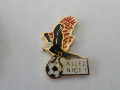 Pin's Rétro Sport Club Hockey Nice Aigle – Vintage – Métal