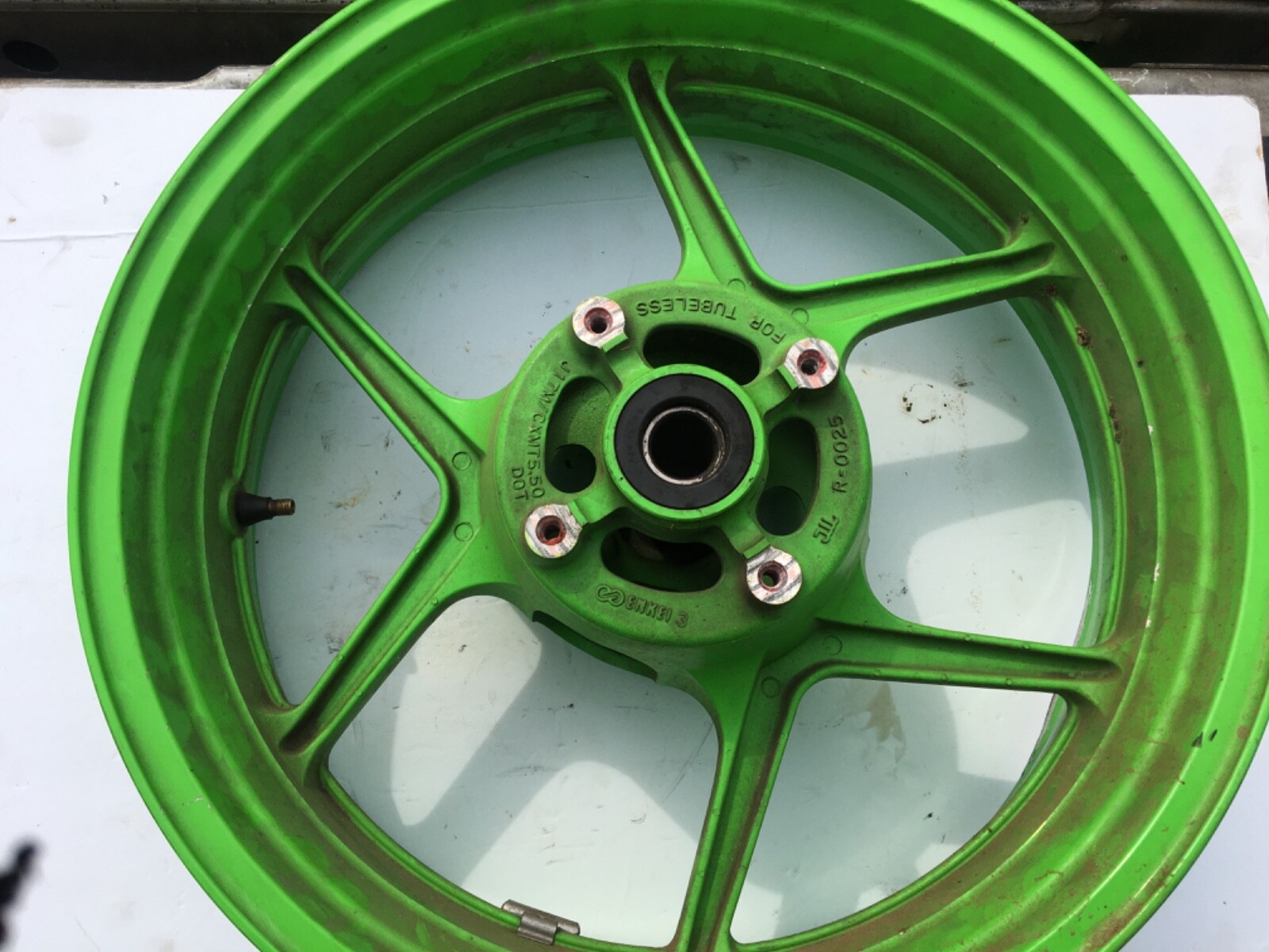 2012 KAWASAKI NINJA ZX6R ZX600R oem REAR WHEEL RIM 41073 2012 KAWASAKI NINJA ZX6R ZX600R oem REAR WHEEL RIM 41073