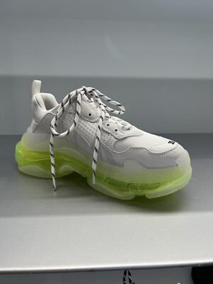 NIB Balenciaga White Triple S Clear Sole Sneakers Size US 8 NIB Balenciaga White Triple S Clear Sole Sneakers Size US 8