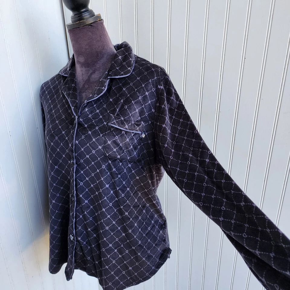 DKNY Black Gray Logo Velour Pajamas PJ Set Button Top & Pants Pockets Sz M 8-10 - Image 3 of 4