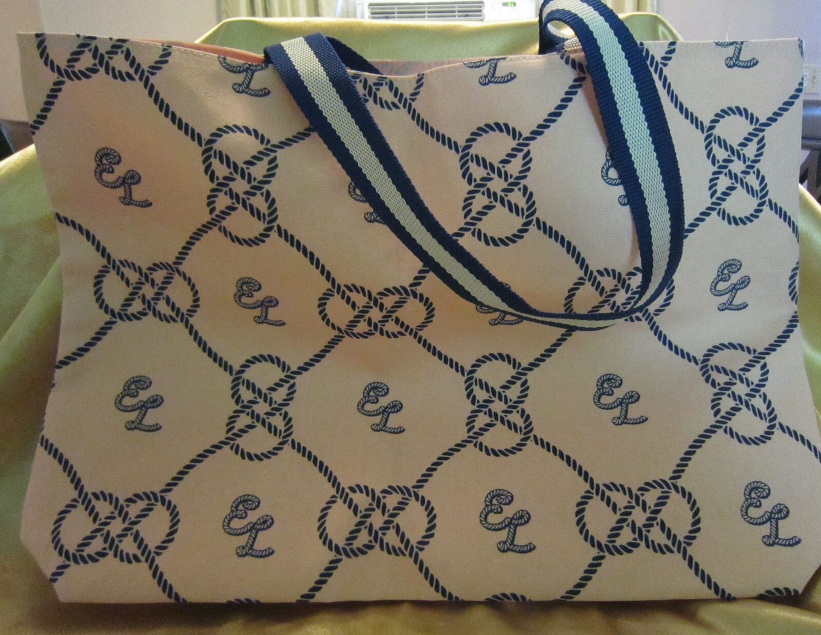 ESTEE LAUDER HANDBAG