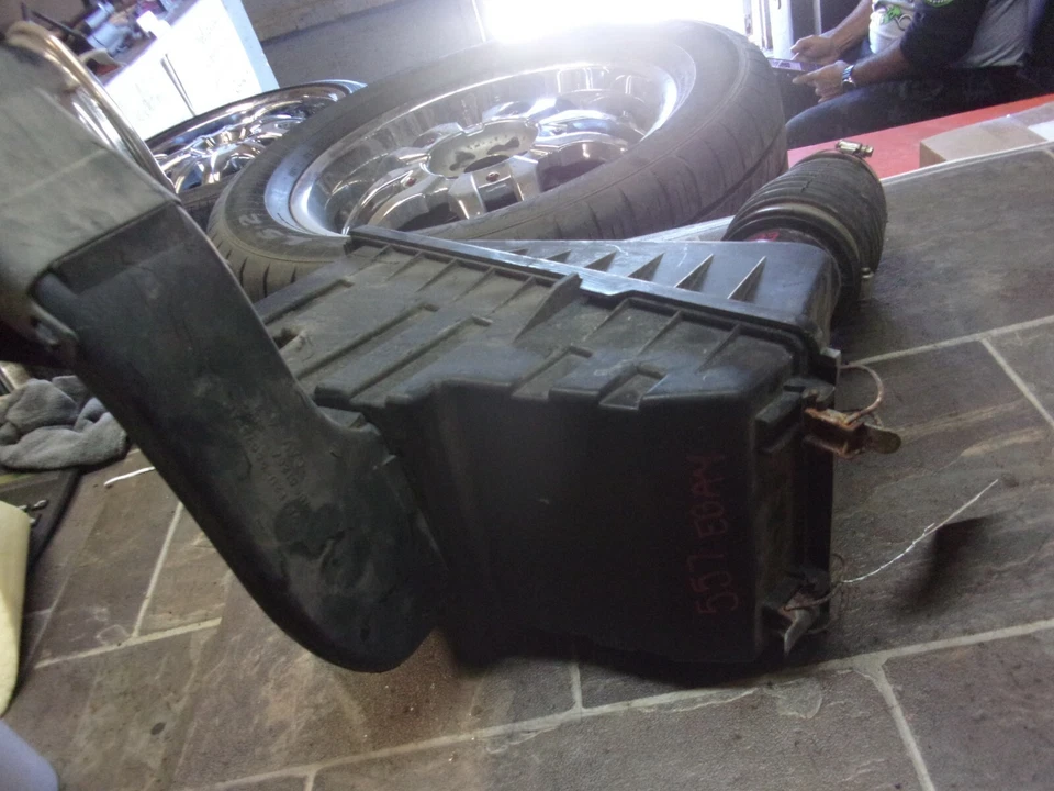 04 05 06 07 FORD FREESTAR MERCURY MONTEREY FACTORY OEM AIR CLEANER BOX ASSEMBLY - Image 4 of 4