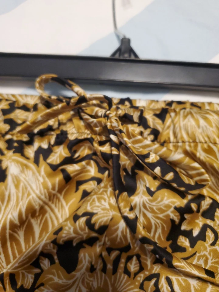 Pantalones para mujer Natori de seda con flores doradas talla S Foto 4 de 4