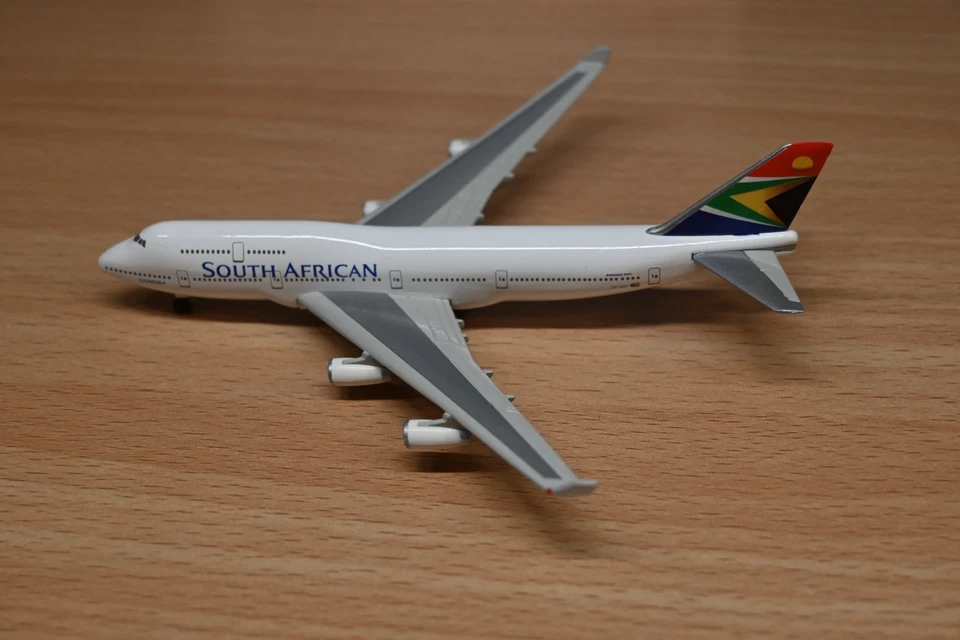 Herpa Wings South African Airways Boeing 747-400 escala 1:500 Foto 4 de 4