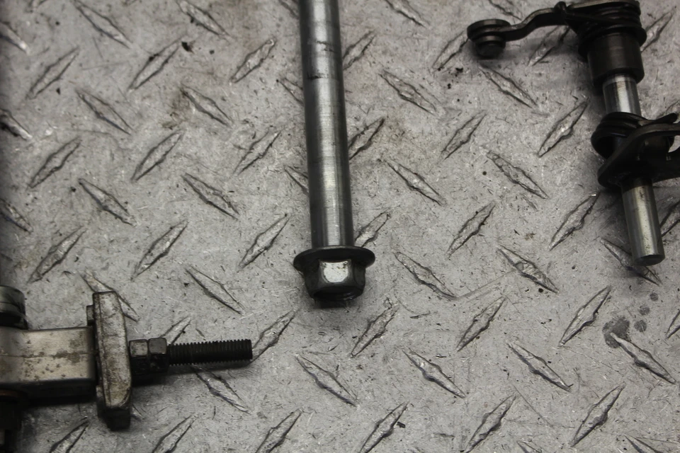 1995 YAMAHA VIRAGO 250 XV250 REAR AXLE FRONT AXLE PIVOT BOLT SHIFT SHAFT - Image 4 of 4