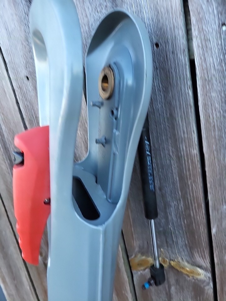 RockShox - Kit Di Viti/manopola Corta Di Regolazione Di Ritorno Per Tora XC, Rosso