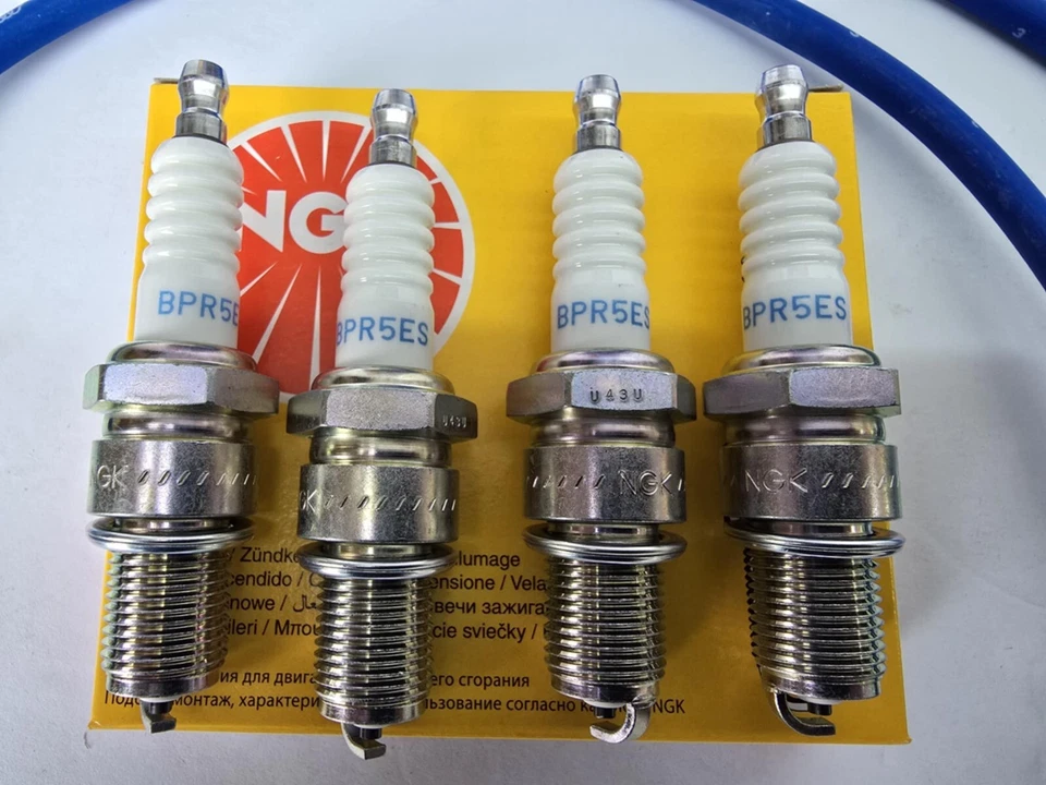 Suzuki Sidekick 8V 1.6 91-95 - Geo Tracker 1.6 1989-1995 NGK Spark Plugs & Wires - Image 4 of 4