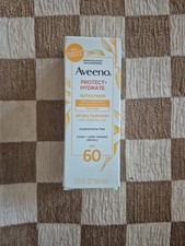 Aveeno Protect & Hydrate Sunscreen Face Lotio...