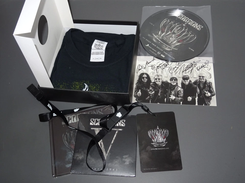 SCORPIONS - RETURN TO FOREVER / 50TH COLLECTOR'S BOX-SET 2015 (MINT-) & T-SHIRT - Bild 3 von 3