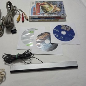 Nintendo Wii Console RVL-001 White w/ Controller, Nunchuk, Cables, Games- Tested