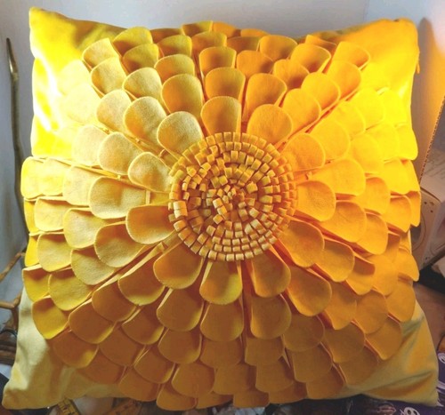 3D Flowers Throw Pillow Cover Yellow Zippered Indoor Decor Approximately 19x19 - Picture 4 of 10