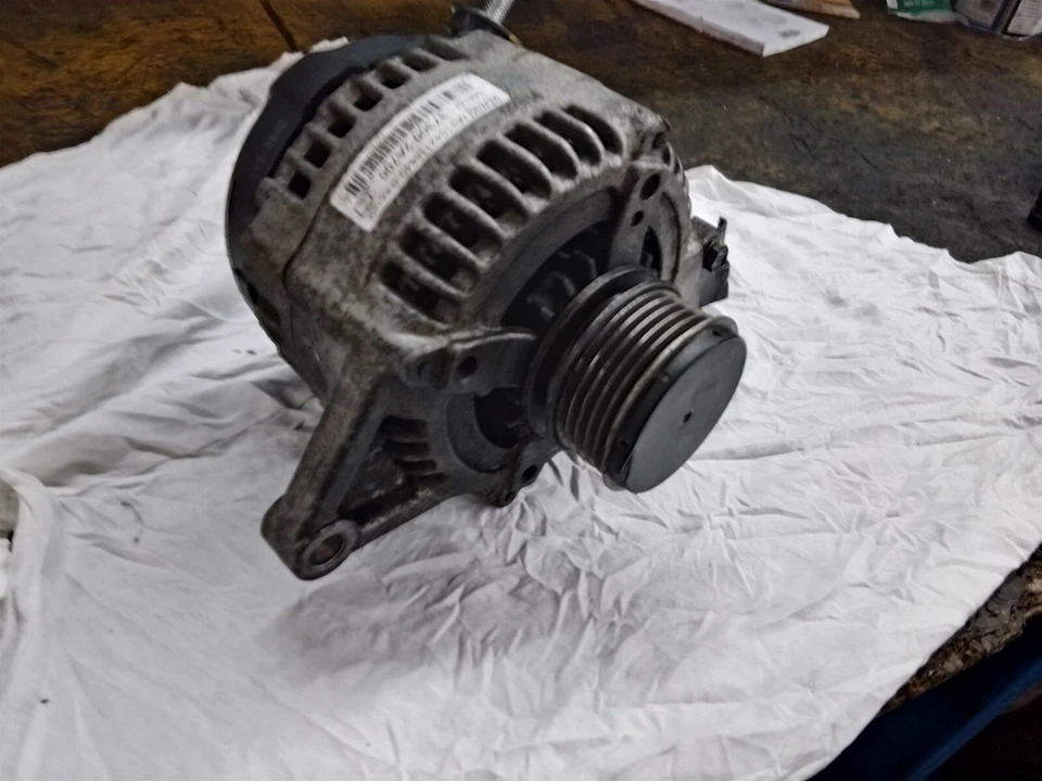 Hunday Tuscon 2016 1.7 TDI Alternator - Image 2 of 3