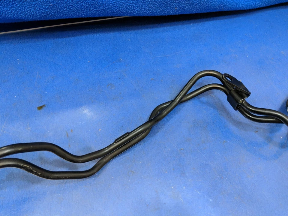 Líneas de enfriador de aceite de transmisión LEXUS gs450h OEM Foto 3 de 4