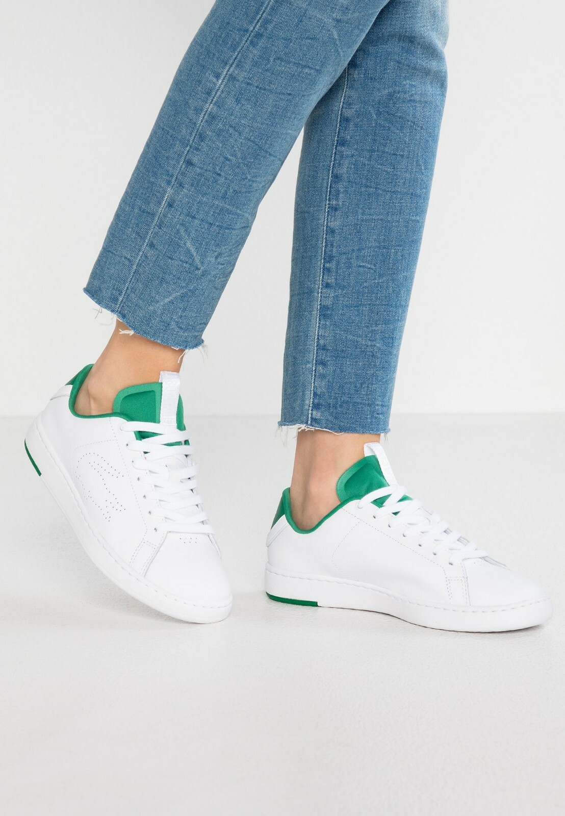 Women Lacoste Carnaby EVO Leather 