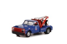 1969 CHEVY  C-30 DUALLY WRECKER TRUCK 1/64 scale DIECAST CAR GREENLIGHT 46100A