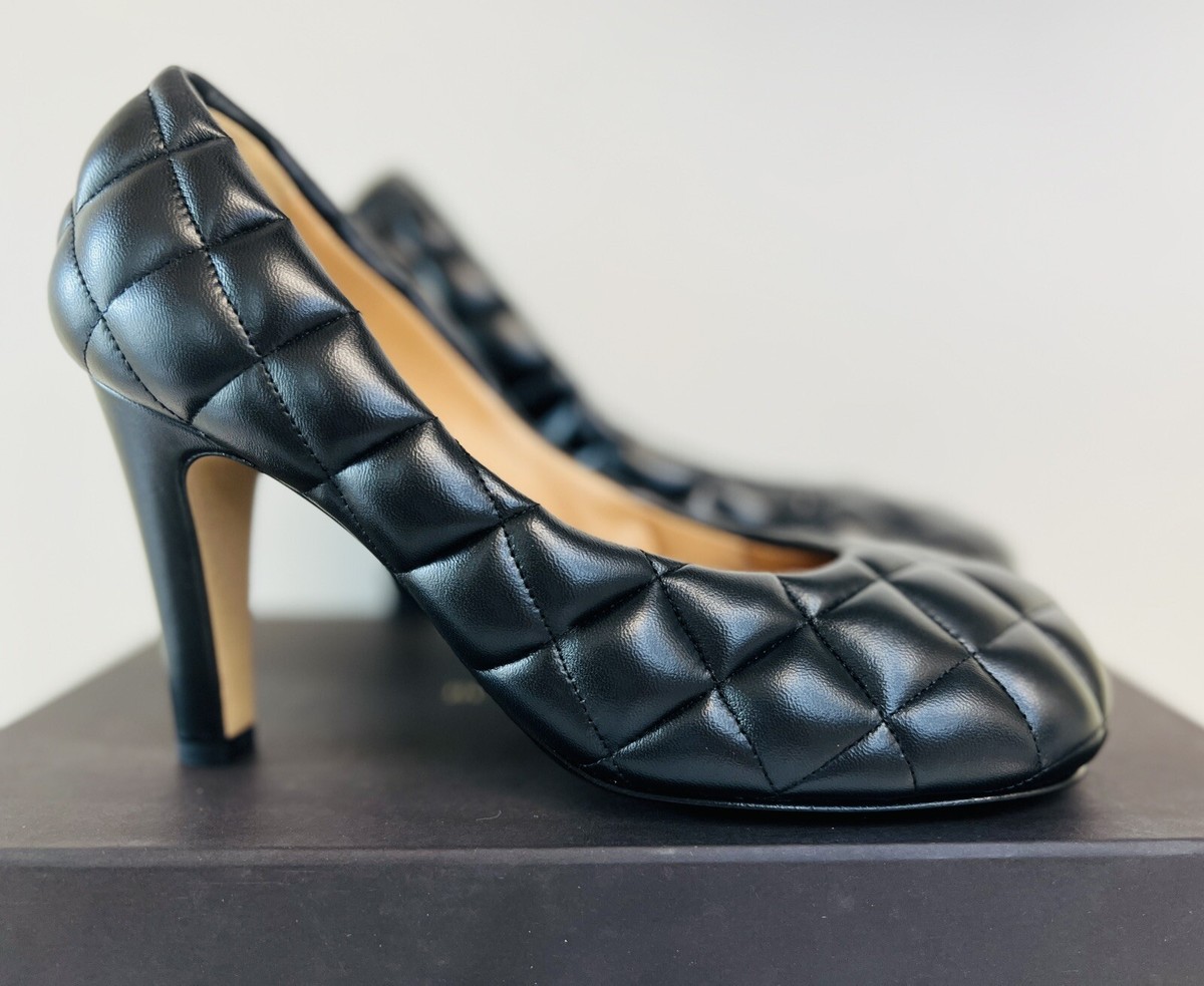 New BOTTEGA VENETA Stitched Matelasse Nappa Dream Pumps
