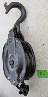 WI Barn Antique HARTZ Heavy Duty Double Block & Tackle Cast Iron Barn Pulley AK