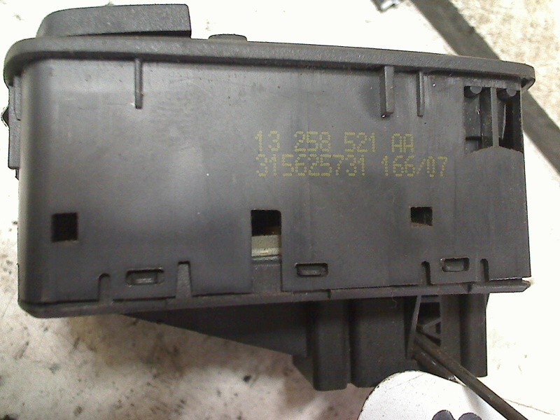 SWITCH FOR ELECTRIC VAUXHALL CORSA D 2007 LEFT FRONT WINDOW REGULATOR 13258521AA