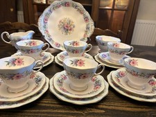 Beautiful Vintage Foley China 21 Piece Set Cornflower