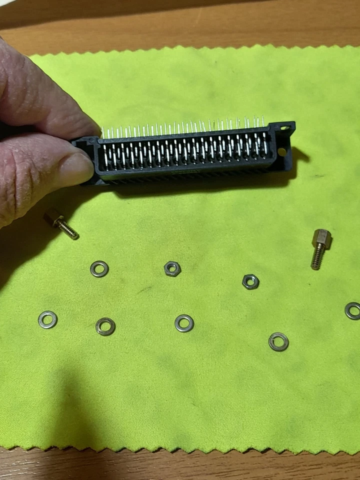 LOTTO DI 37 CONNETTORI ACS A 37 VIE FEMMINE NUOVI - Imagen 2 de 4