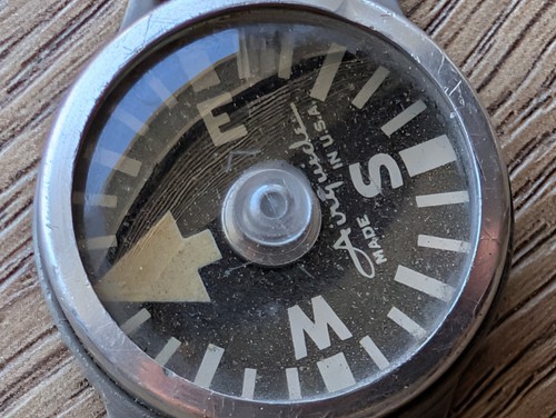 Bussola da polso vintage anni 60/70 Airguide Dive/Field SOLO PER RICAMBI/DECORAZIONI - Foto 1 di 24