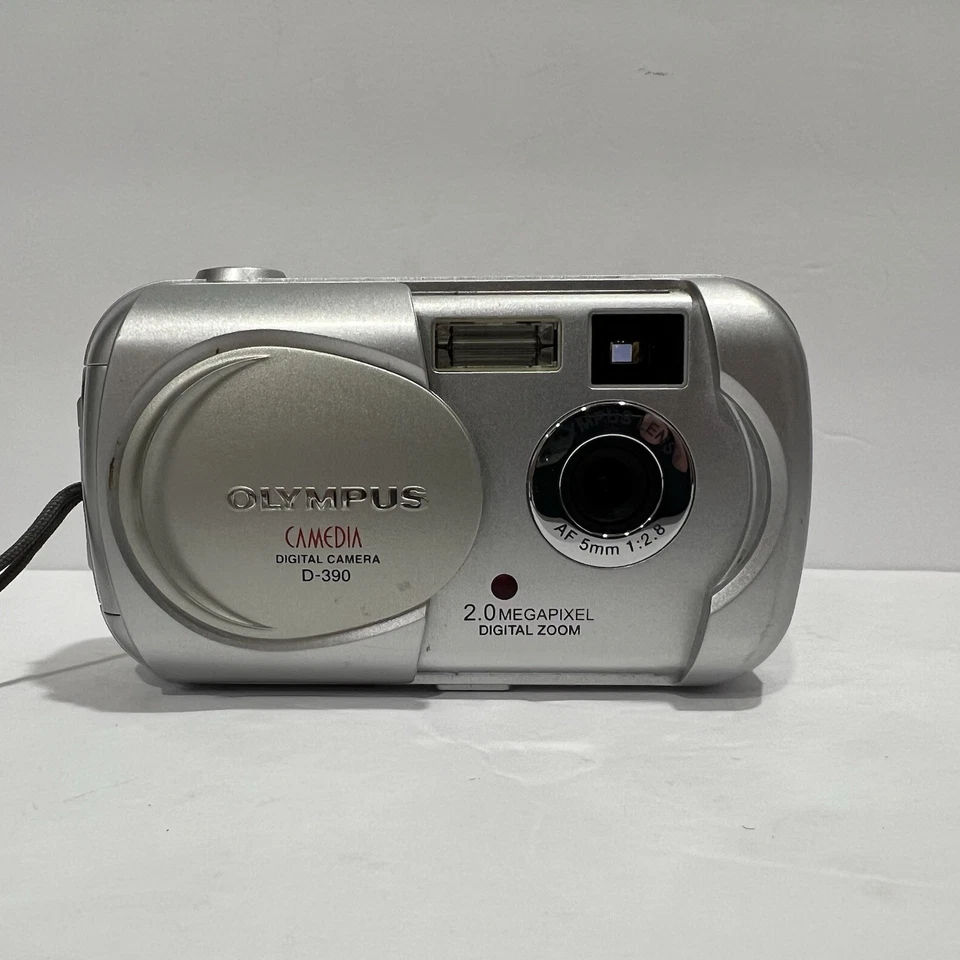 Olympus CAMEDIA D-390 Digital Camera Silver 2.0MP – Tested & Working - Image 2 of 4