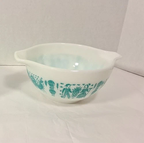 Pyrex Amish Butterprint Cinderella Turquoise White 1-1/2 PT 441 Mixing Bowl Vtg