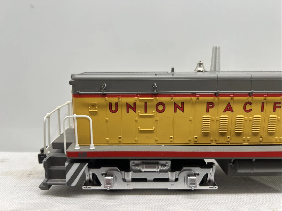 MTH RAIL KING 30-2167-1 UNION PACIFIC SW-9 MOTOR CONMUTADOR DIÉSEL PROTOSOUND BCR Foto 2 de 4