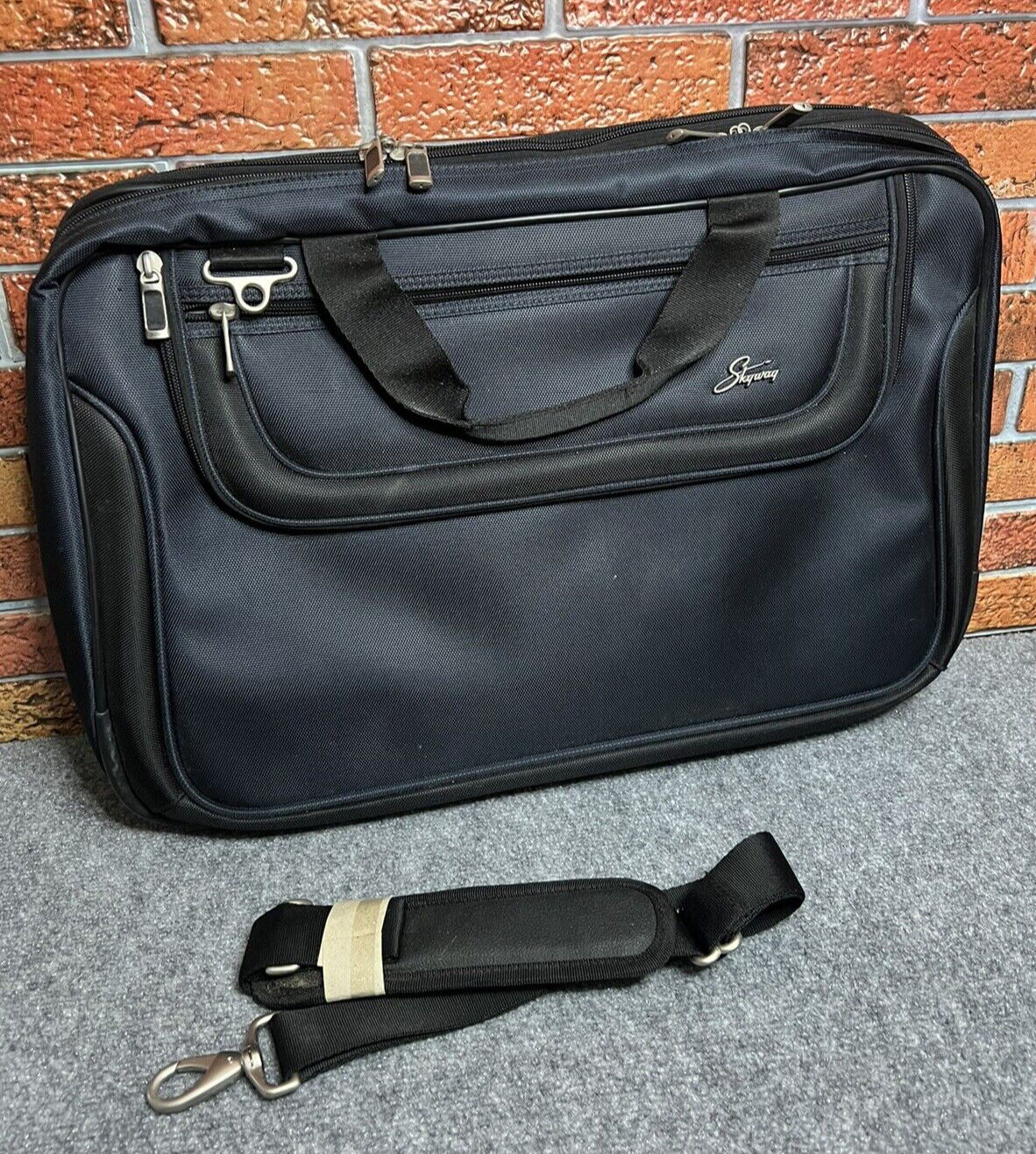 Skyway Carry-on Luggage 22